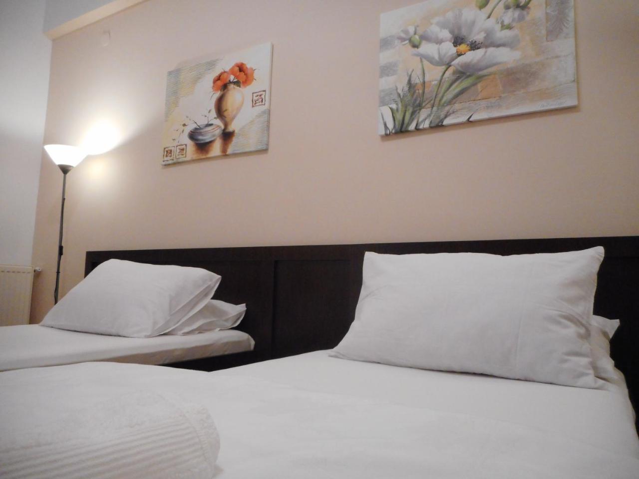 Hotel Holiday Victoria Victoria  Buitenkant foto