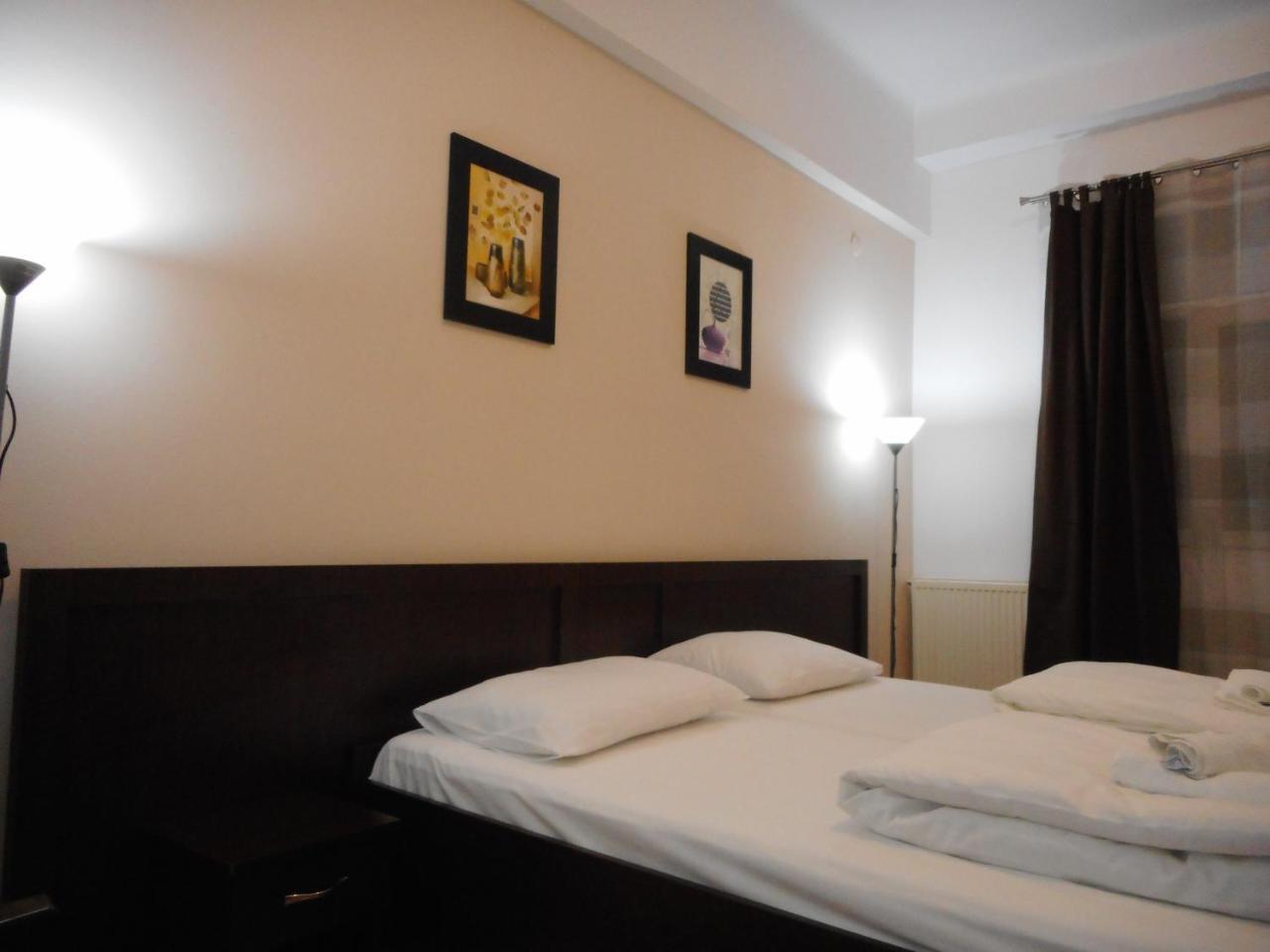 Hotel Holiday Victoria Victoria  Buitenkant foto
