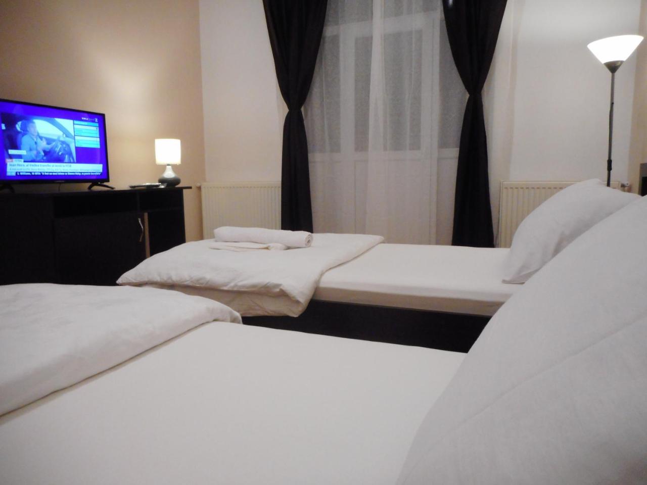 Hotel Holiday Victoria Victoria  Buitenkant foto
